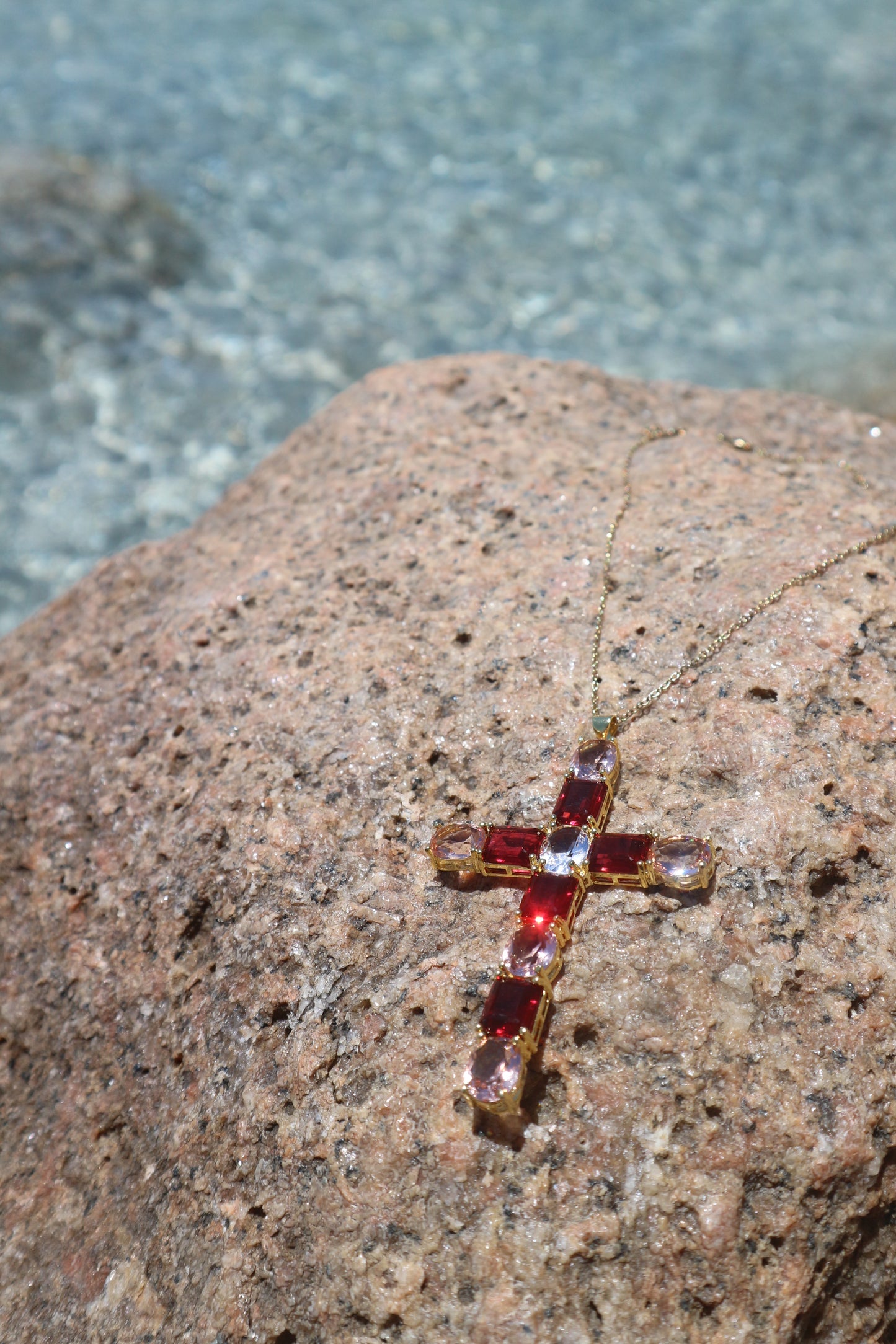 collanina croce bosa